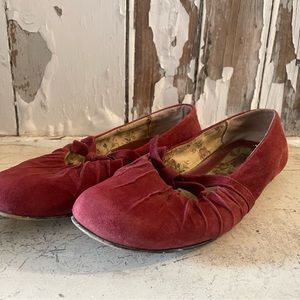 Suede Seychelles Flats, Size 7.5